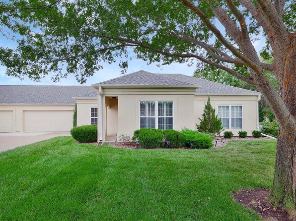 9400 E Wilson Estates Pkwy APT 301, Wichita, KS 67206