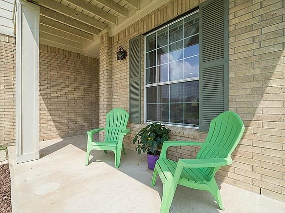 Covered Front patio