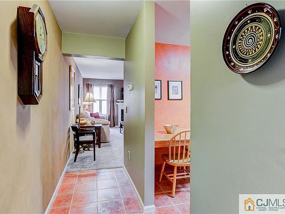 4th image of 1138 Oakcroft Ln
