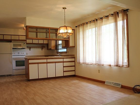 5th image of 431 Wildwood Ct