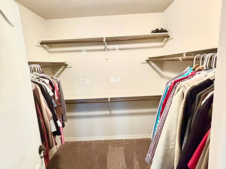 Walk in closet