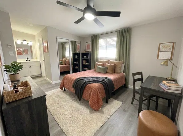 407 1/2 W 38th St #203, Austin, TX 78705