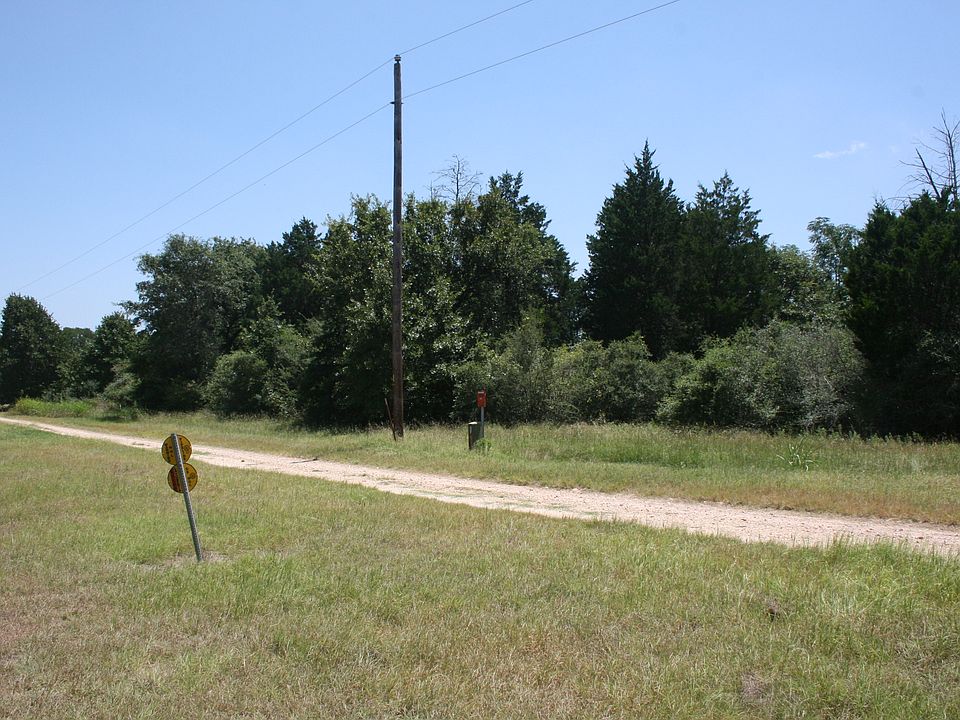 2nd image of 1044 Private Road 7039