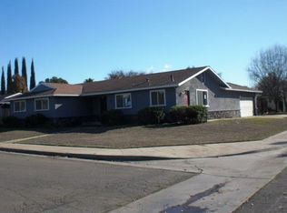 1812 Beverly Ave, Clovis, CA 93611