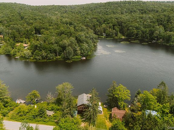 3rd image of 212 Trout Brook Road