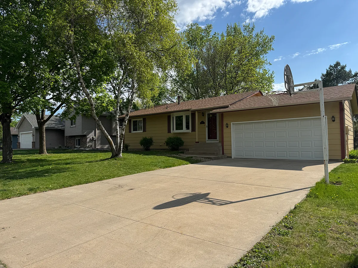 Outside Front - 6990 Redwing Ln
