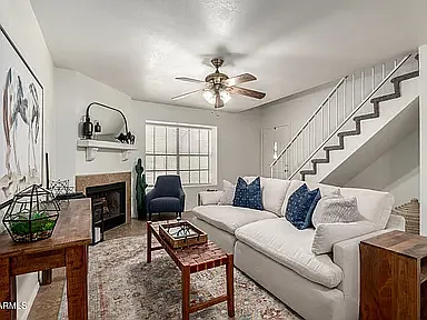 2 bed, 956 sqft, $1,700 — Photo 1