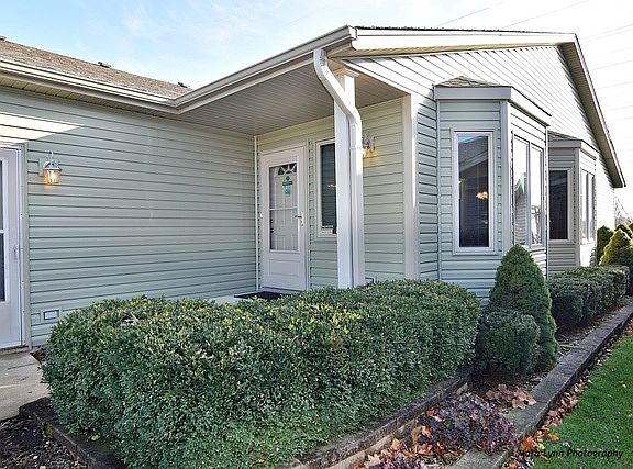 2nd image of 66 S Walnut Dr