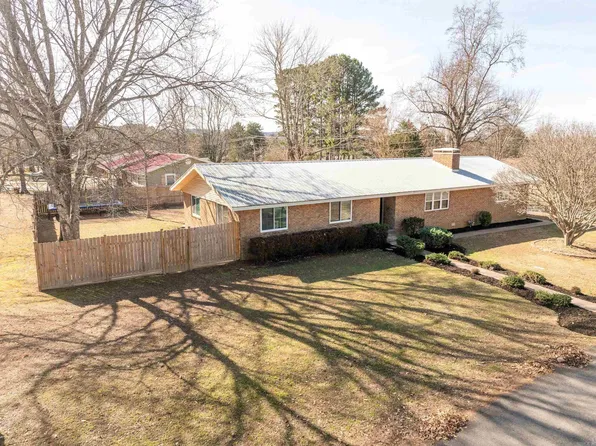 1703 W Moore St, Heber Springs, AR 72543