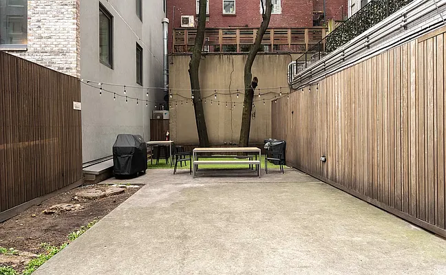 Sold by Compass | media 9