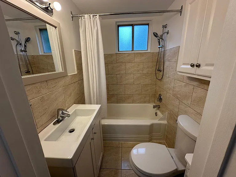 16 Church St E #8 — Photo 17