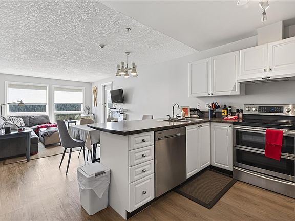 3rd image of 1201 Henry Rd #211