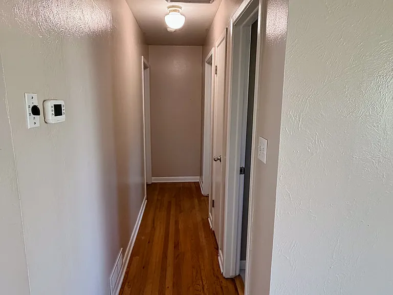 10508 Ronald Ln — Photo 7