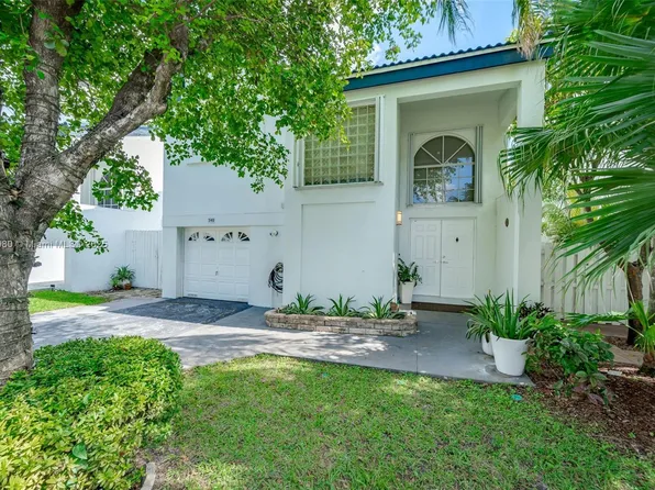 340 NE 211th St, Miami, FL 33179