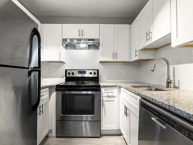 Georgian Oaks Apartments 2 — Photo 5