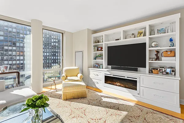 Sold by Compass | media 2