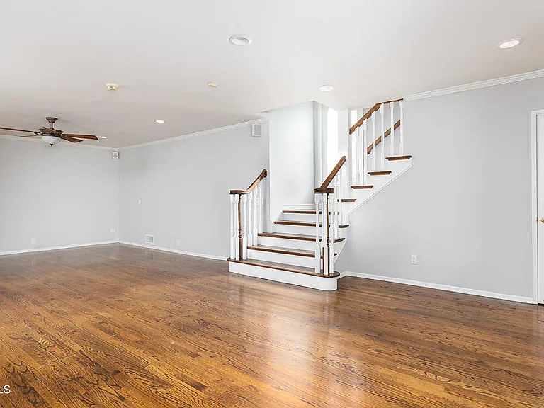 4819 Crown Ave — Photo 12