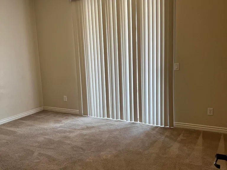 13518 W Verde Ln — Photo 10