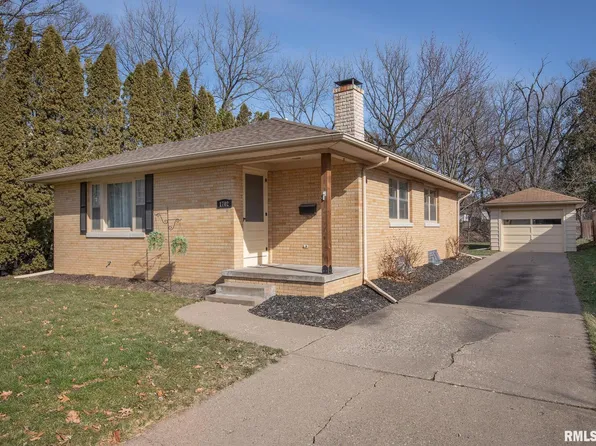 1702 35th St, Moline, IL 61265