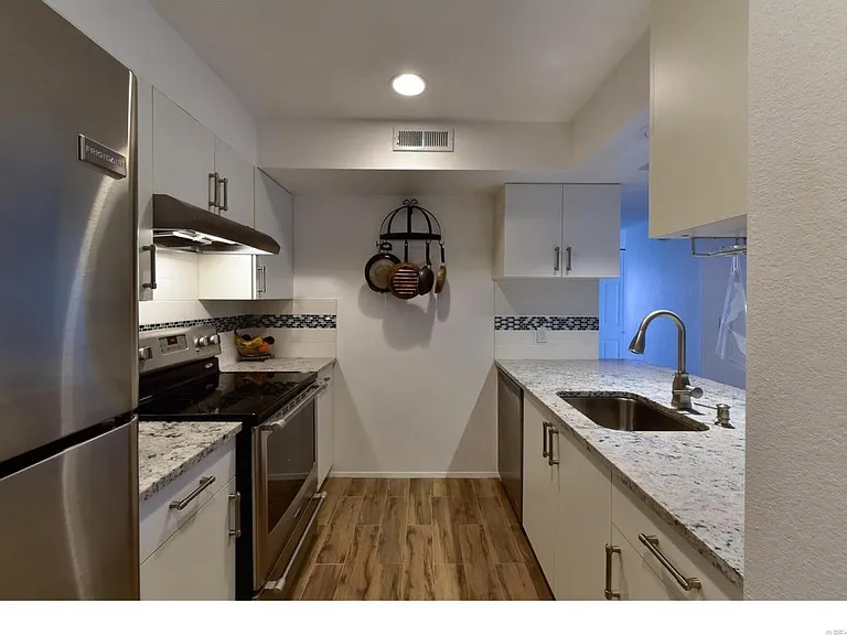 6405 S Dayton St #306 — Photo 15