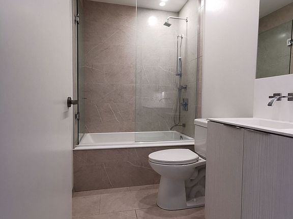4th image of 16 Bonnycastle St #2605