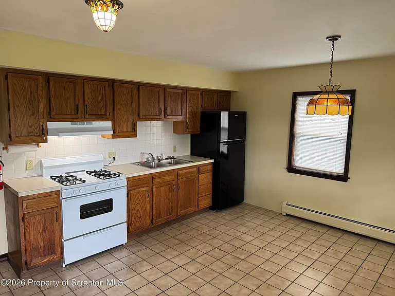 23 E Mountain Rd #A — Photo 5