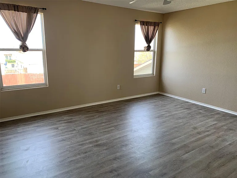 9512 George Bush Dr — Photo 10