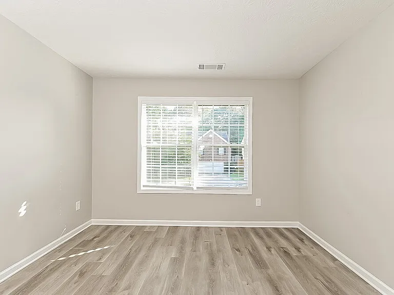 129 Makenna Dr — Photo 14