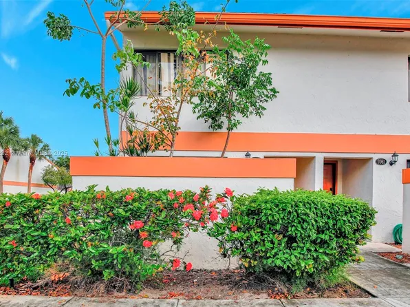 7065 SW 42nd Pl, Davie, FL 33314