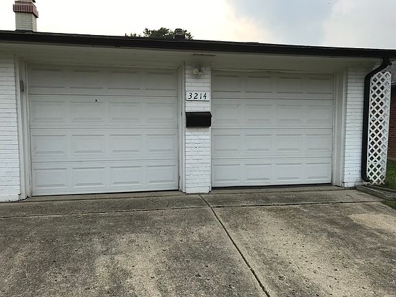 4th image of 3214 Arbutus Dr