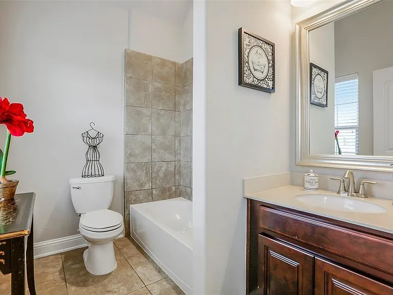 1815 Carriage Oaks Ln — Photo 24