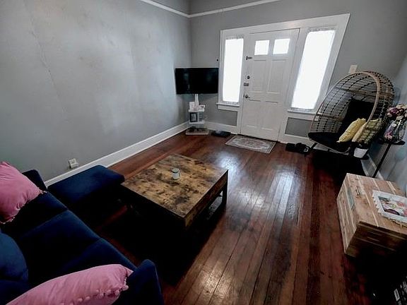 3rd image of 1017-1019 7th St