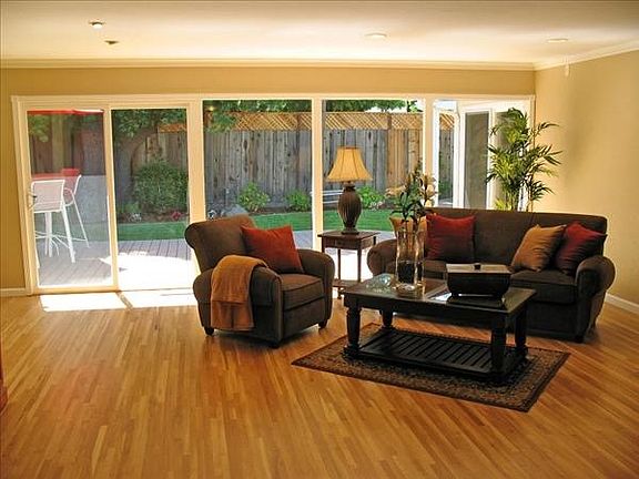 4th image of 1576 Lyle Dr