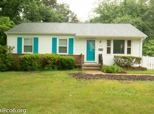 10837 Fairchester Dr, Fairfax, VA 22030