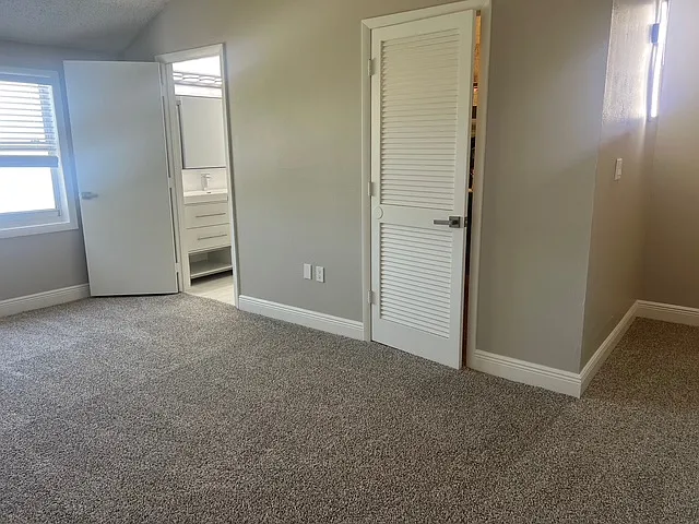 1000 Shorewinds Dr — Photo 9