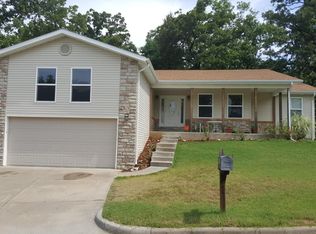 300 Pine St, Branson, MO 65616