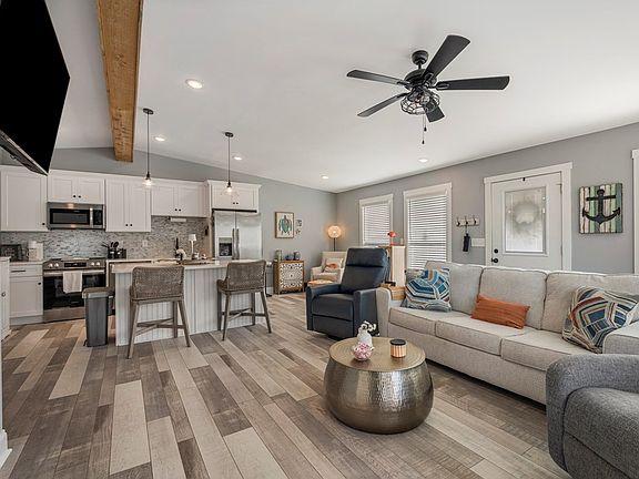 5th image of 662 Lee Road 371