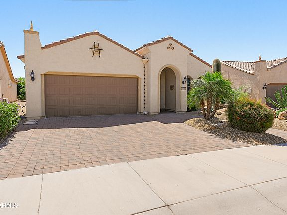 3rd image of 26595 W MELINDA Lane