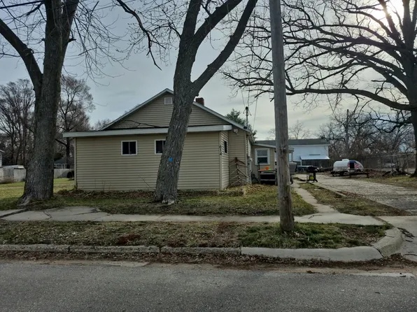 614 N Irving St, Greenville, MI 48838