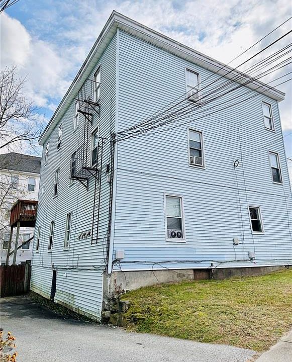 220 Logee St, Woonsocket, RI 02895 Zillow