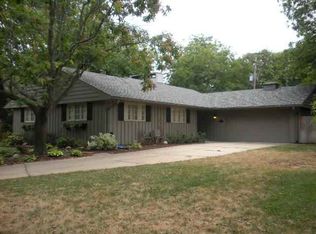 2011 SW Brooklyn Ave, Topeka, KS 66611