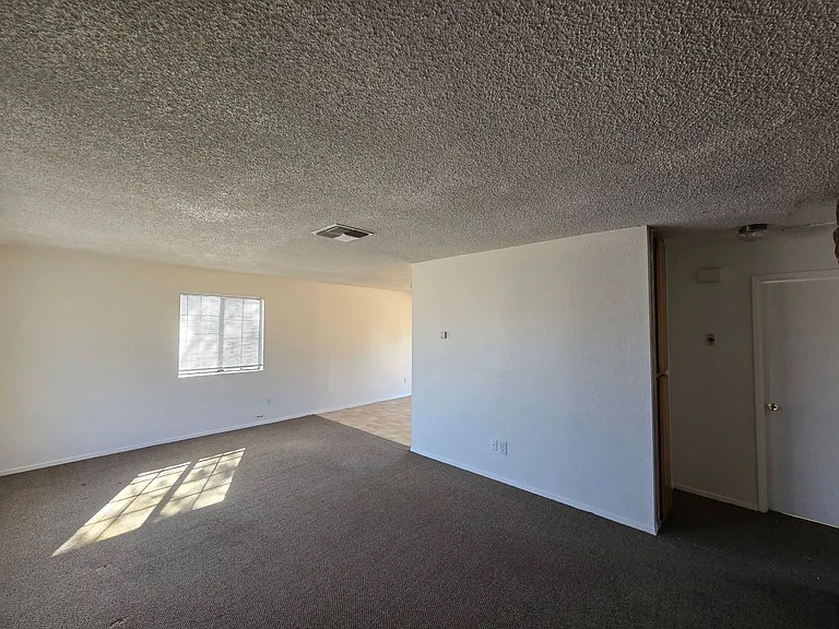 72211 Sunnyvale Dr — Photo 4