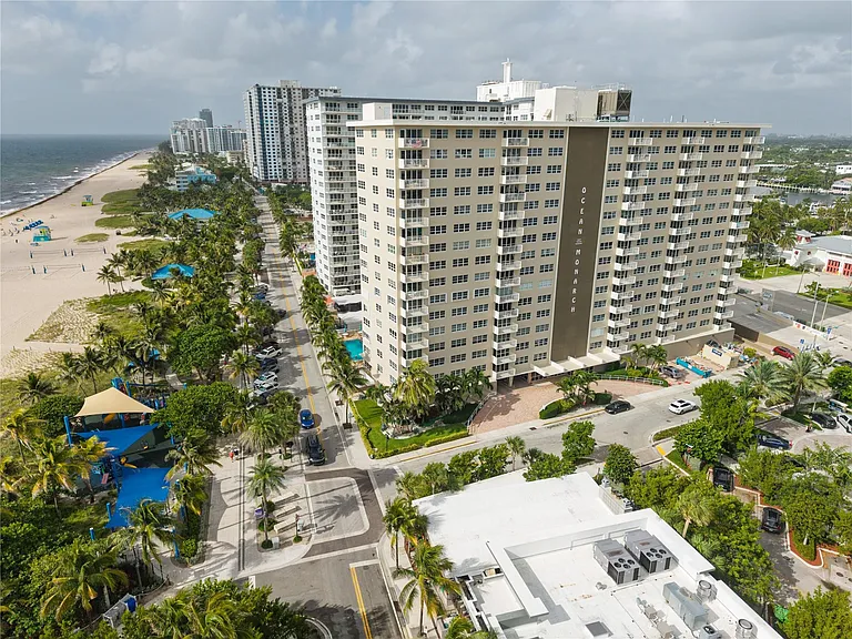 133 N Pompano Beach Blvd #501 — Photo 44