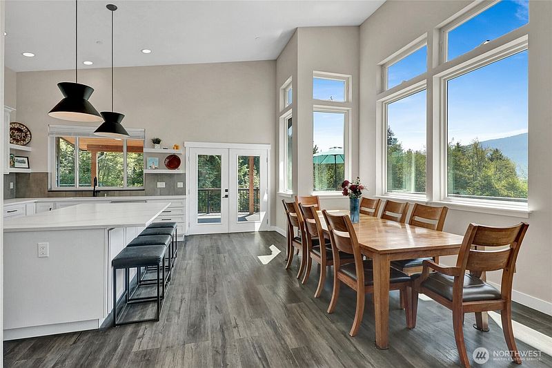4th image of 322 Manley Road