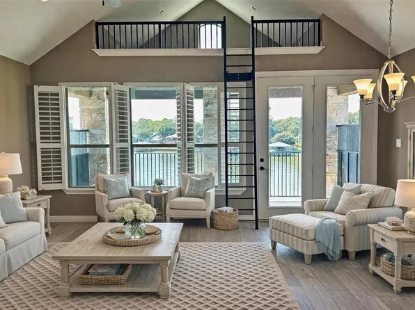 2112 Fm 3186 #C9-9, Onalaska, TX 77360