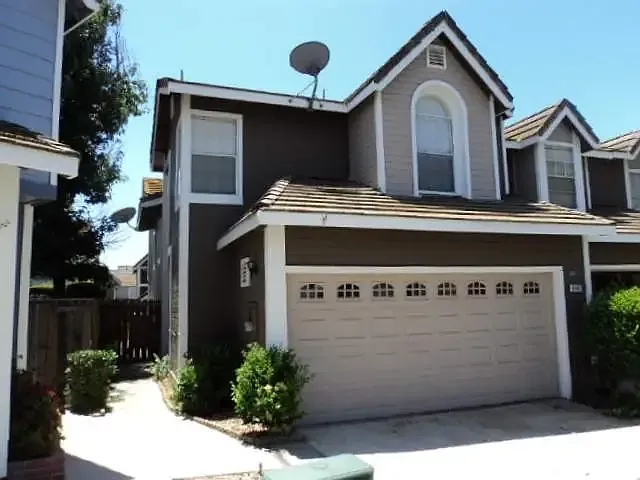 15867 Antelope Dr — Photo 1