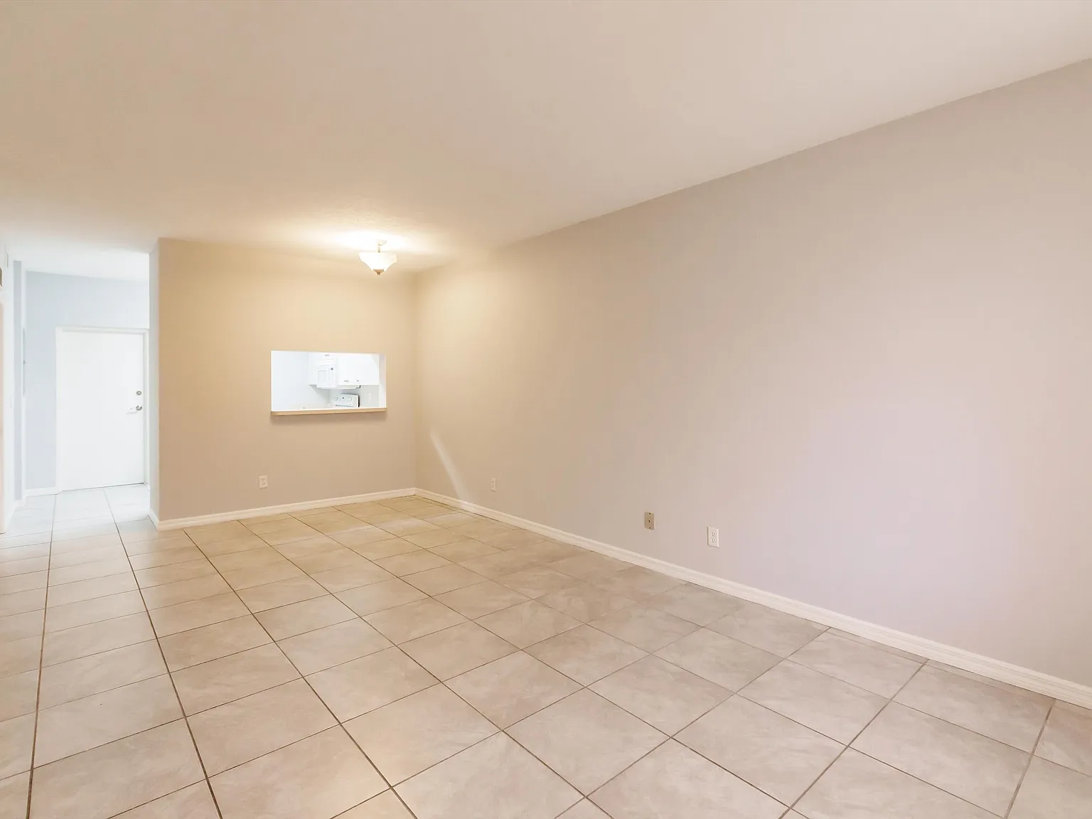 8416 Bernwood Cove Loop - 1609 — Photo 4
