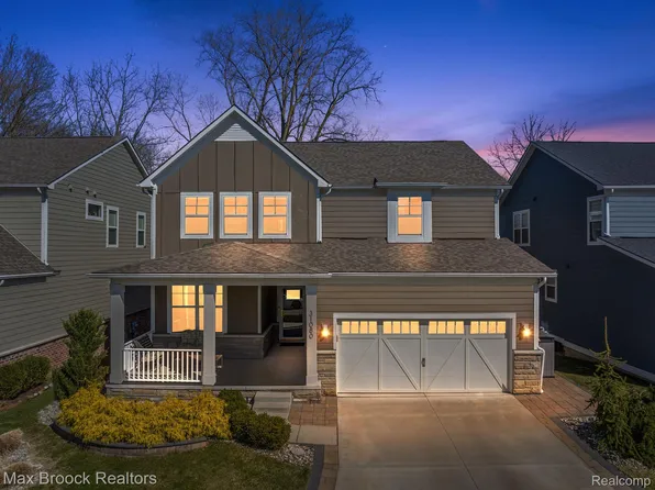 31080 Tremont Ln, Beverly Hills, MI 48025