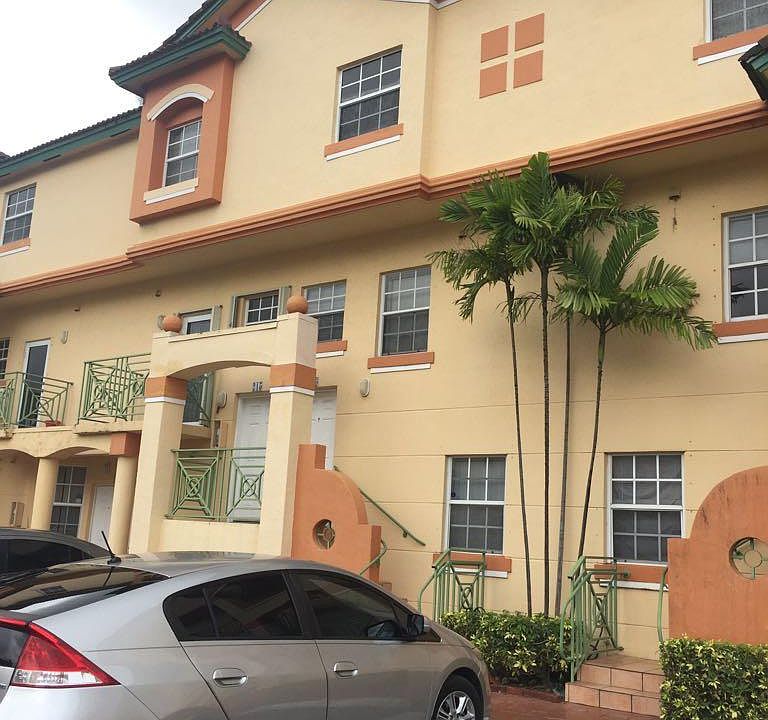 1st image of 925 NW 82nd Ave APT 216A