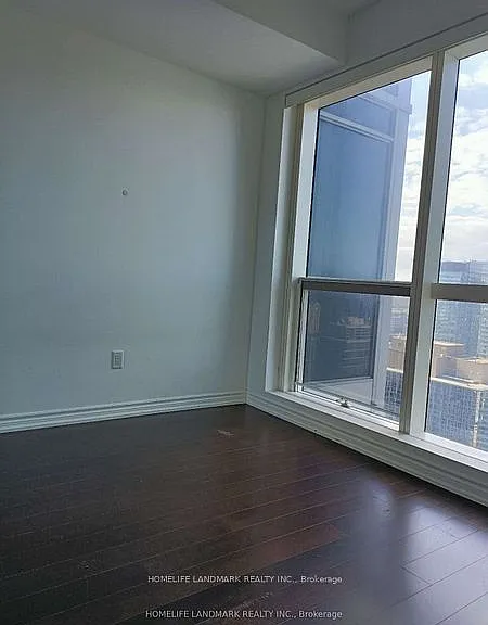 386 Yonge St #4616 — Photo 6